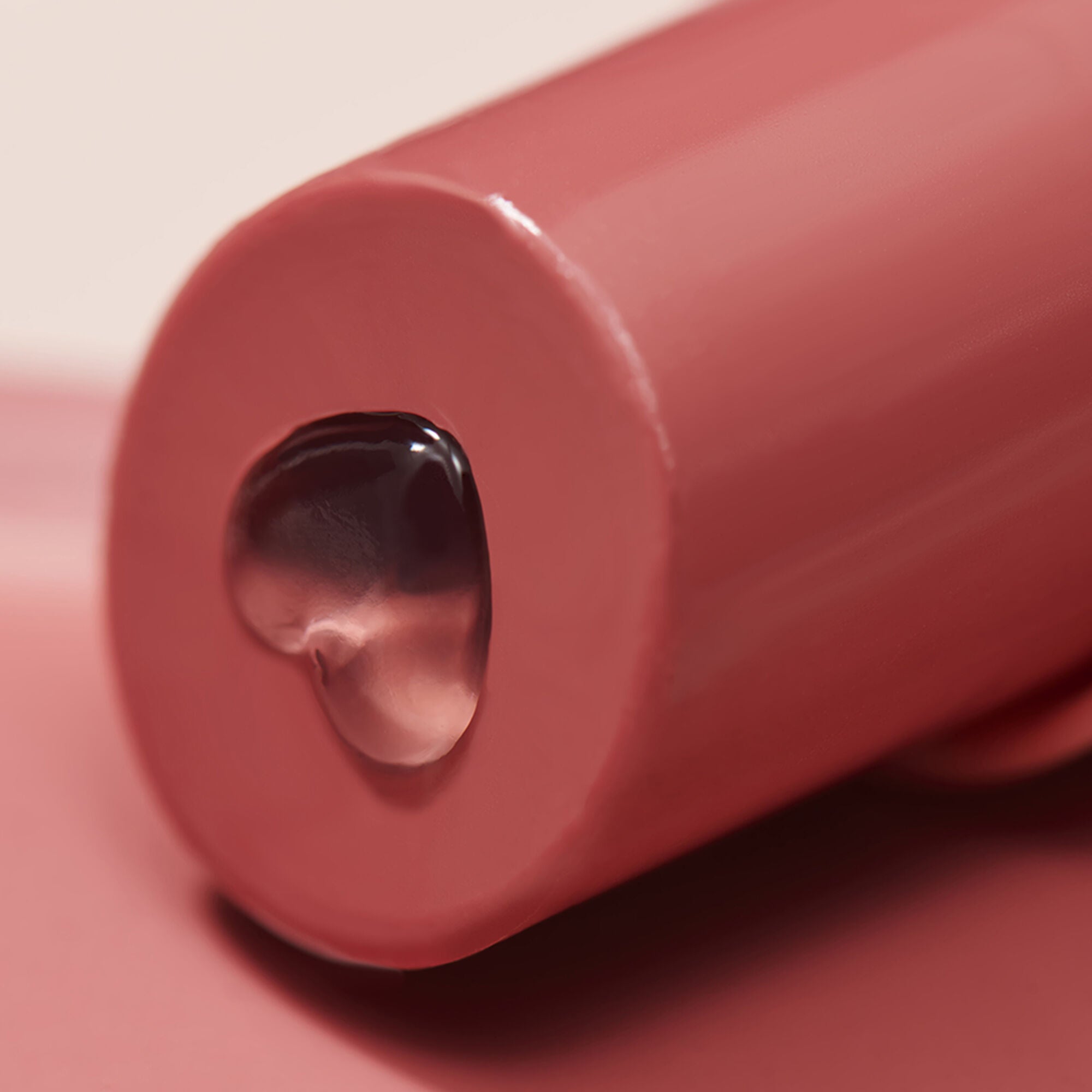 12142020_HydratingCore-Texture_0047_V2_IGF.jpg