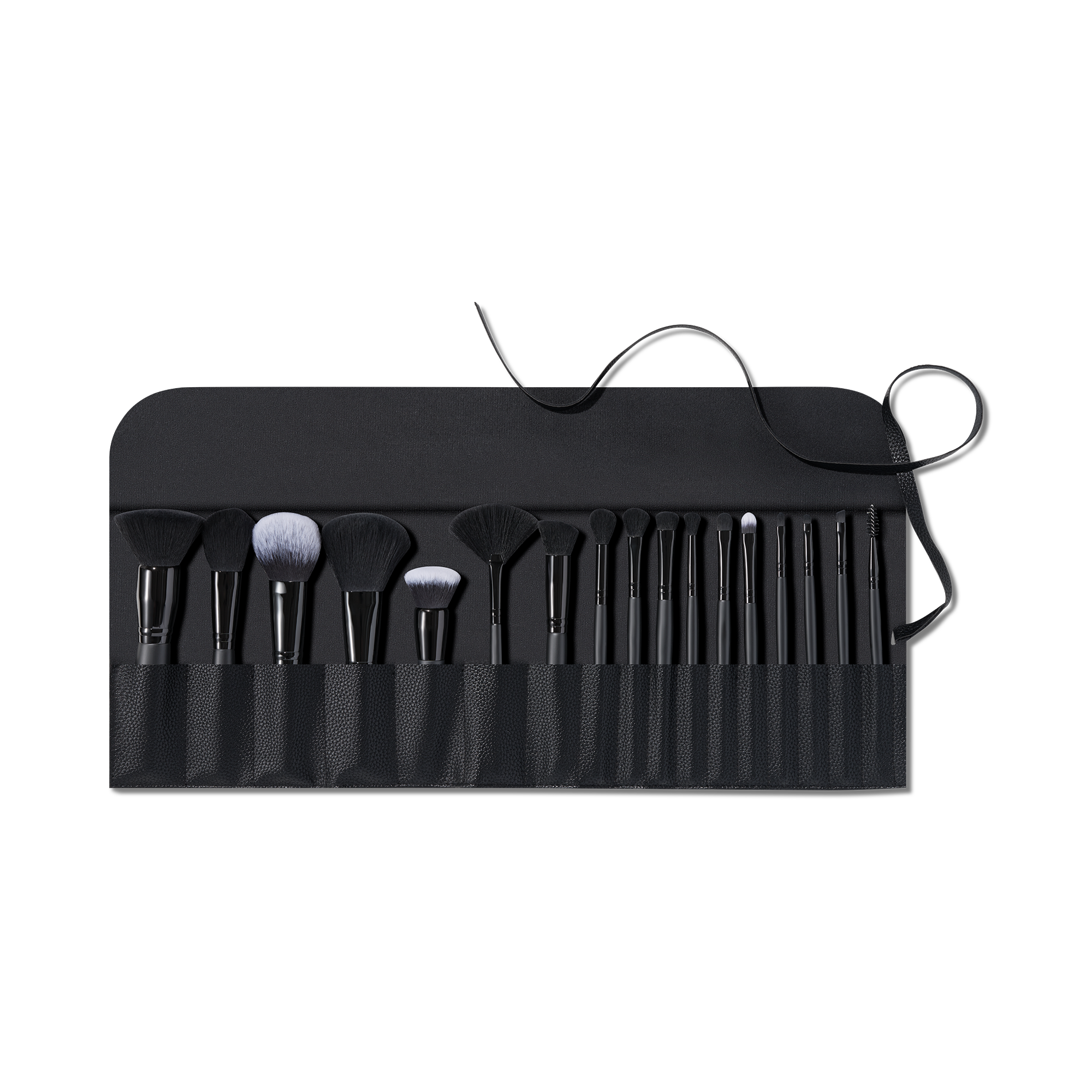 84673_TravBrushSet_AllBrush__590_OPEN_V3_R_R.png